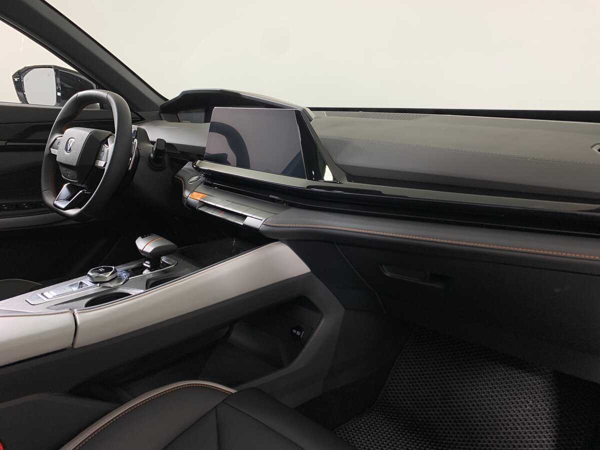 Changan UNI-V, 2024 Фото №14