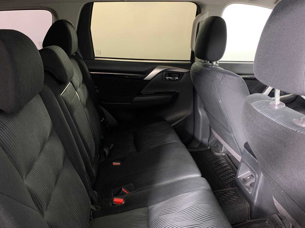 Mitsubishi Pajero Sport, 2018 Фото №18