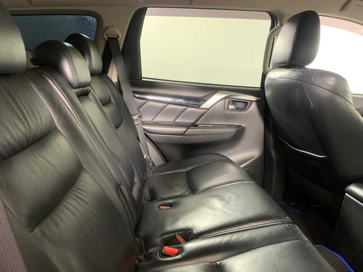 Mitsubishi Pajero Sport, 2017 Фото №18