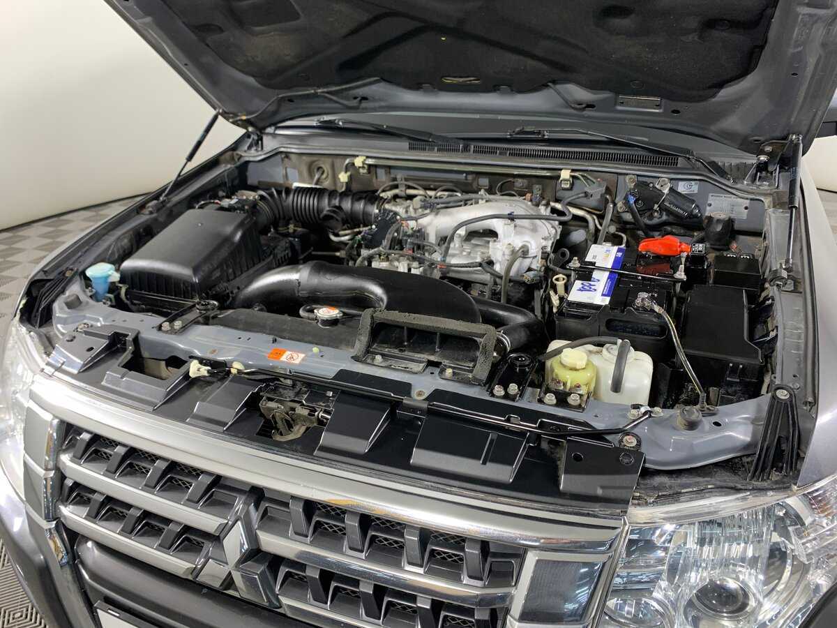 Mitsubishi Pajero, 2015 Фото №11