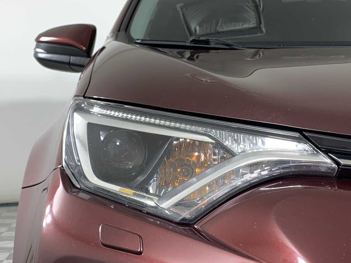 Toyota RAV4, 2018 Фото №10