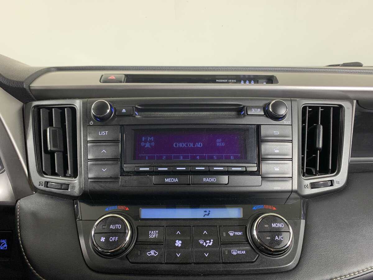 Toyota RAV4, 2018 Фото №16