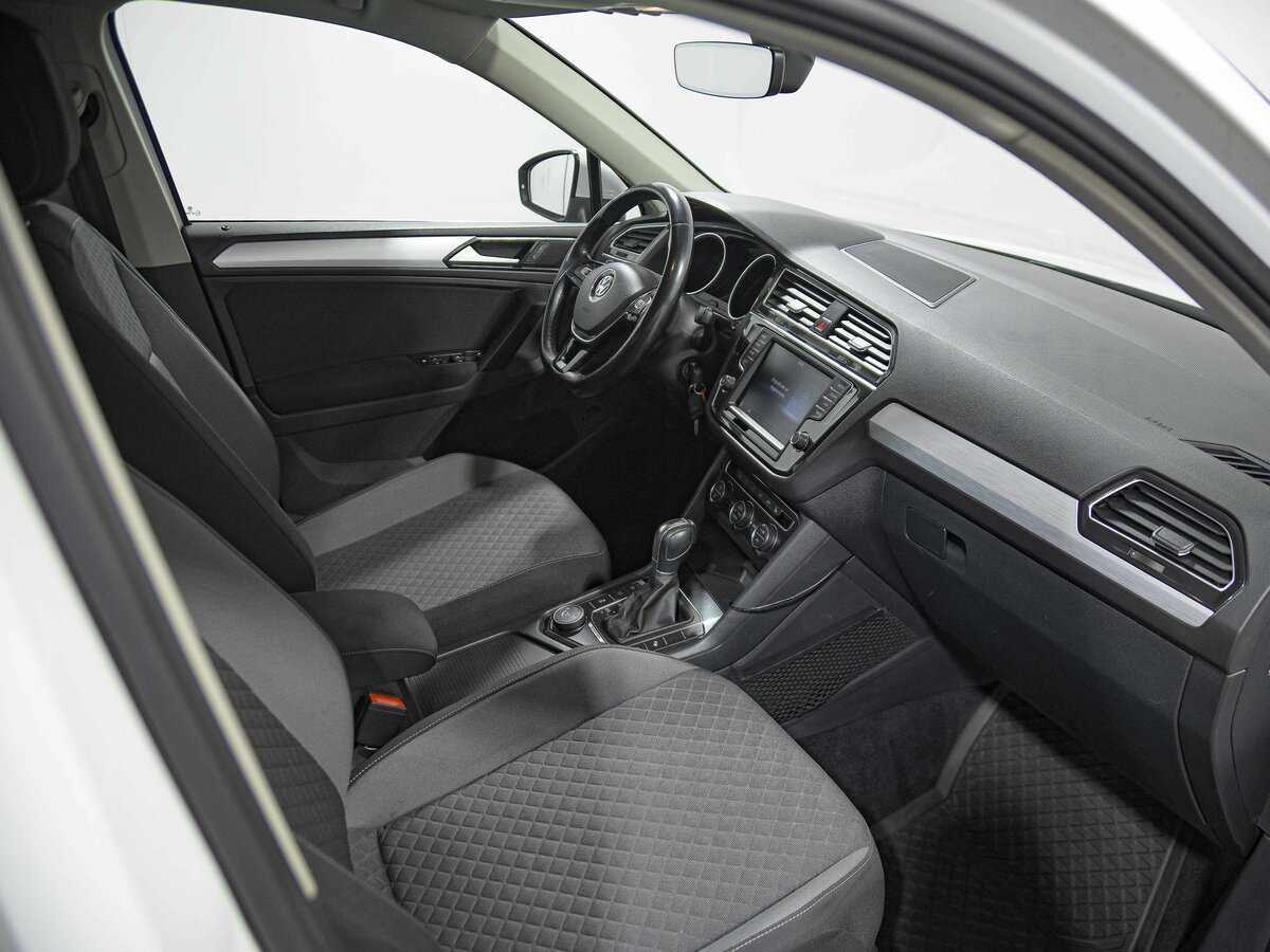 Volkswagen Tiguan, 2017 Фото №16