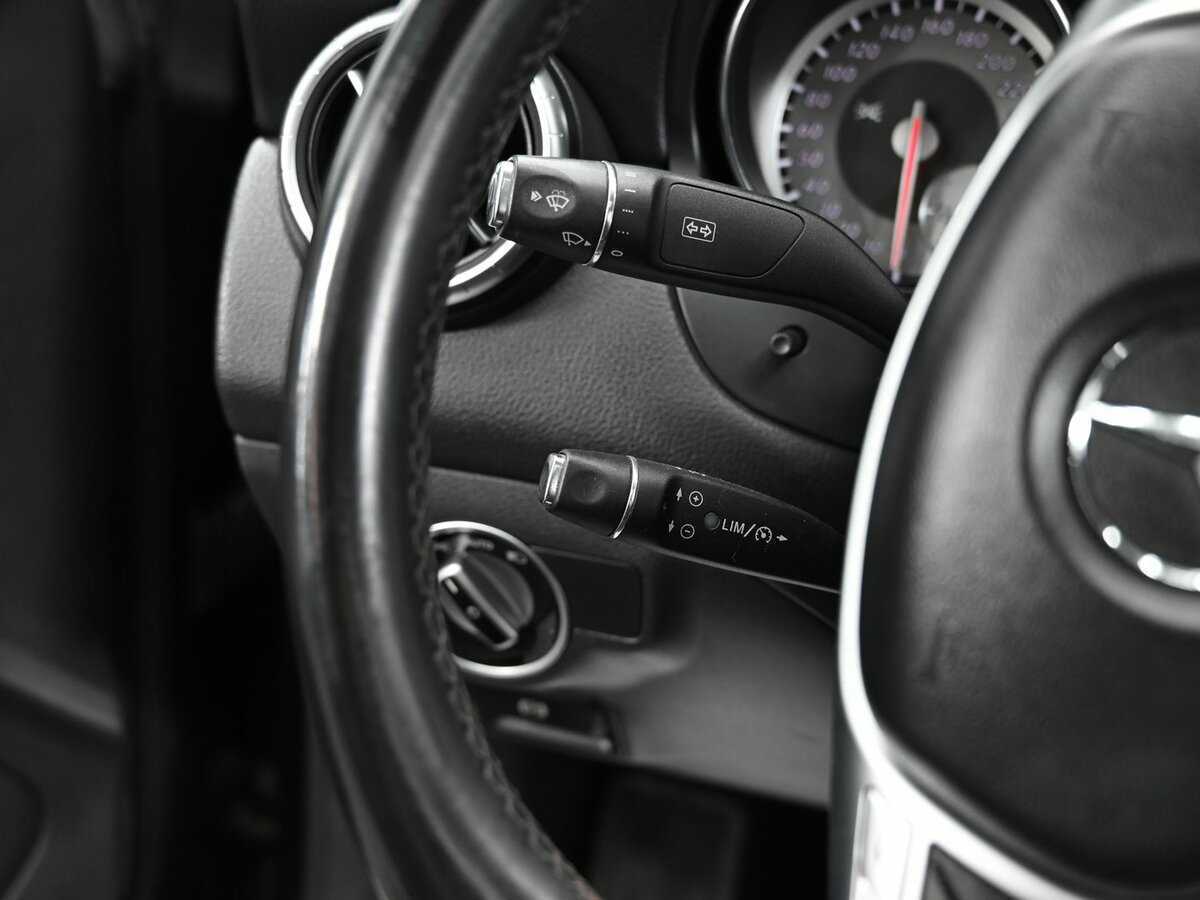 Mercedes-Benz CLA 200, 2013 Фото №10