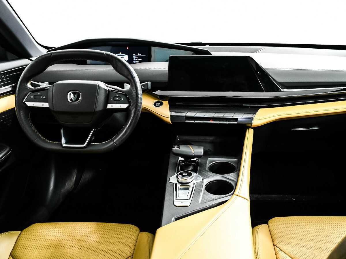 Changan UNI-V, 2023 Фото №11