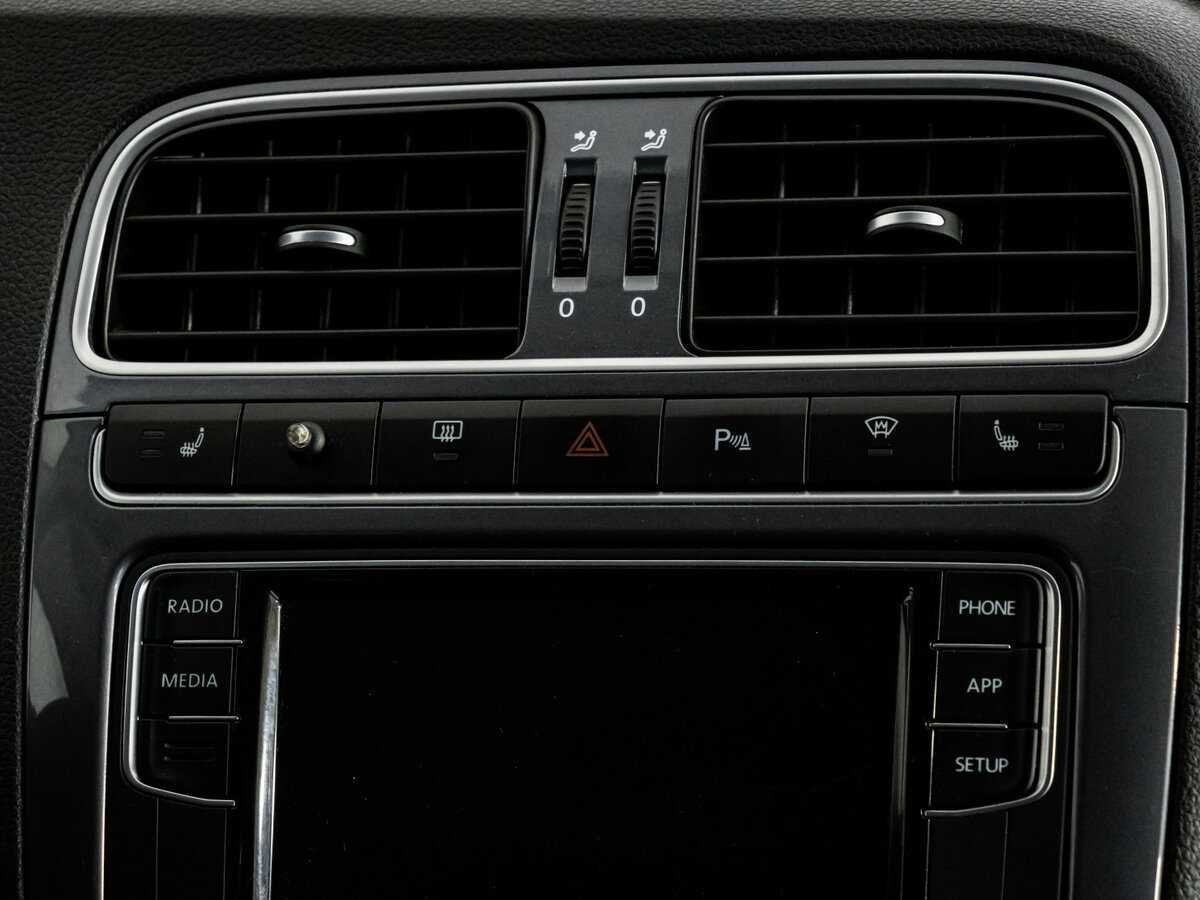 Volkswagen Polo, 2018 Фото №11