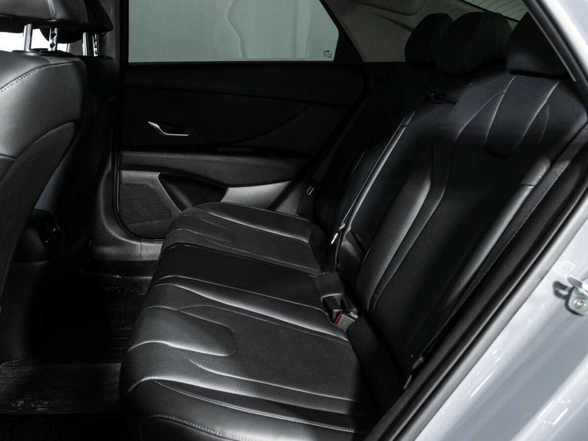 Hyundai Elantra, 2021 Фото №10
