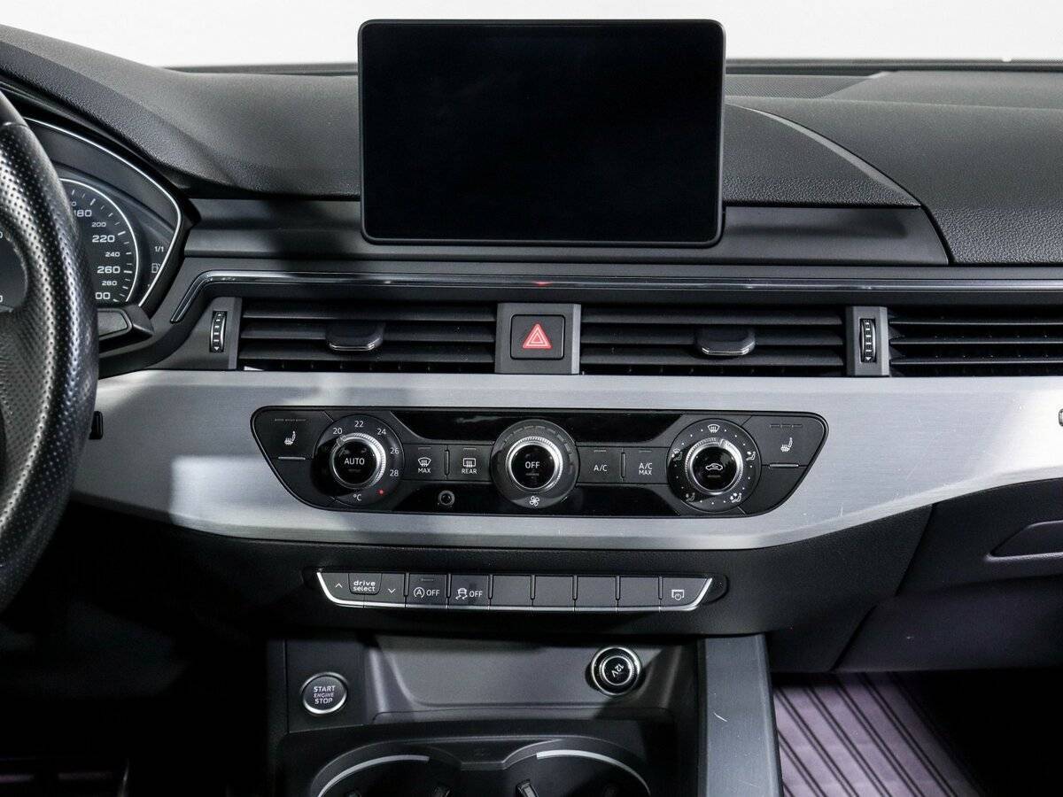 Audi A4, 2017 Фото №10