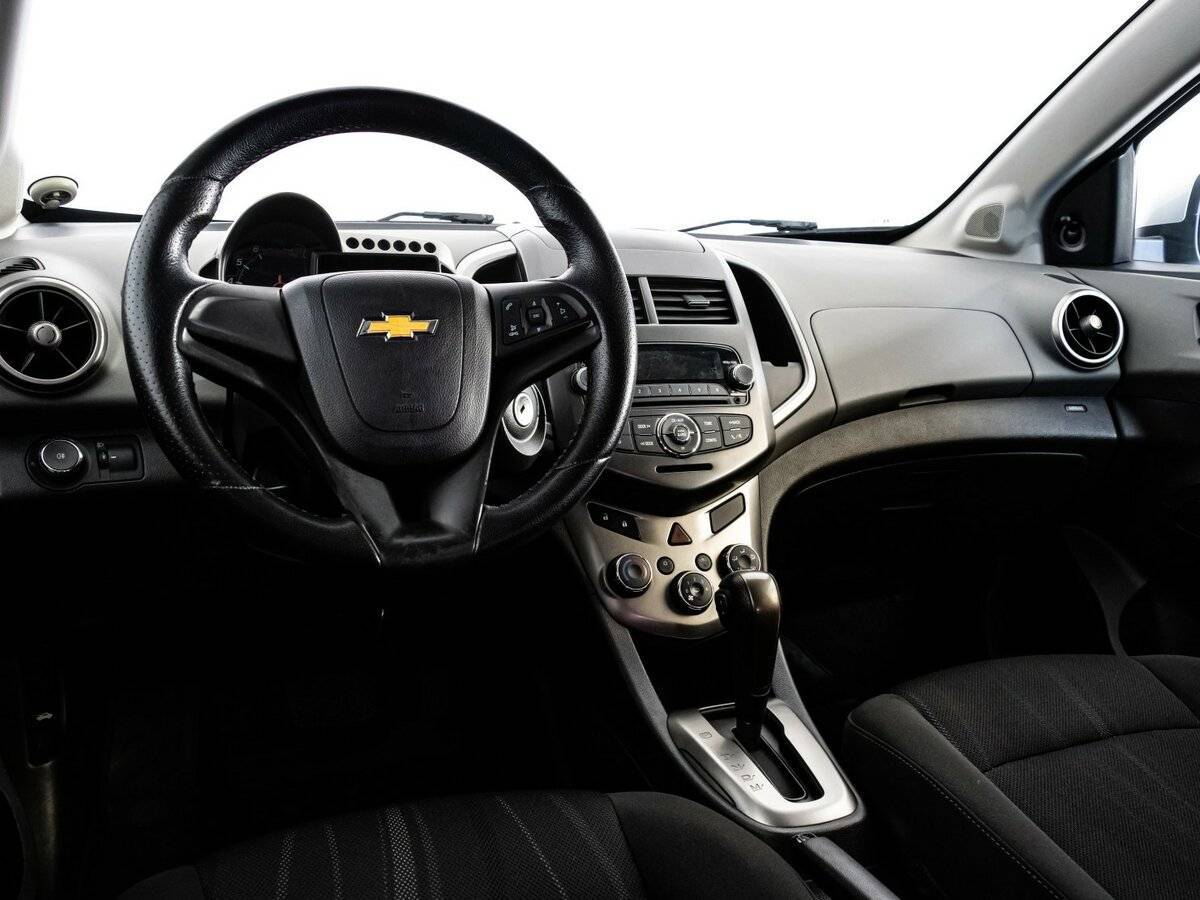 Chevrolet Aveo, 2015 Фото №9