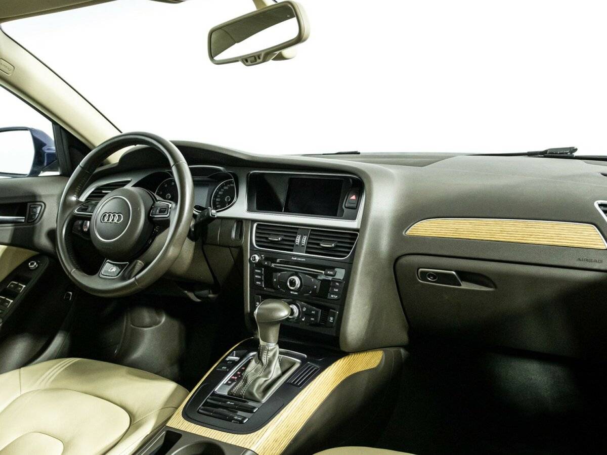 Audi A4, 2015 Фото №9