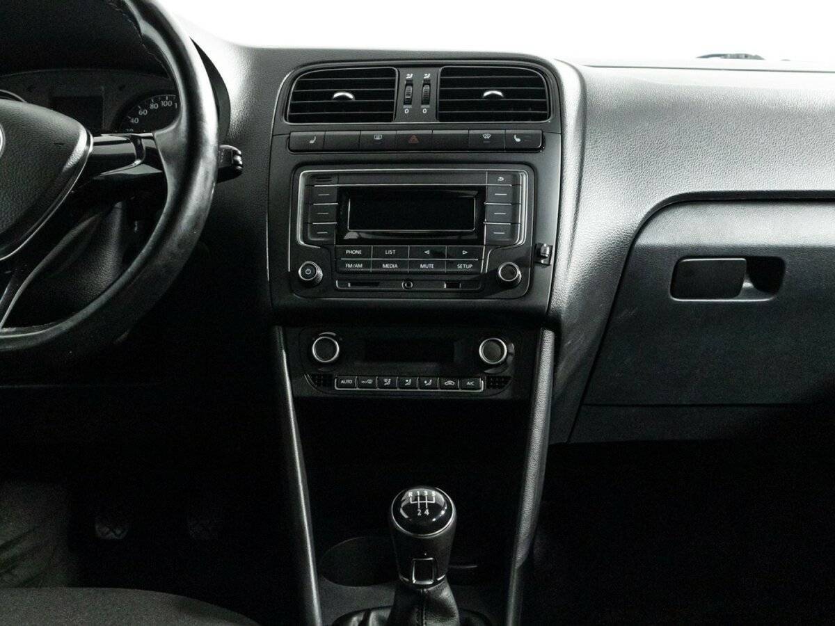 Volkswagen Polo, 2017 Фото №14