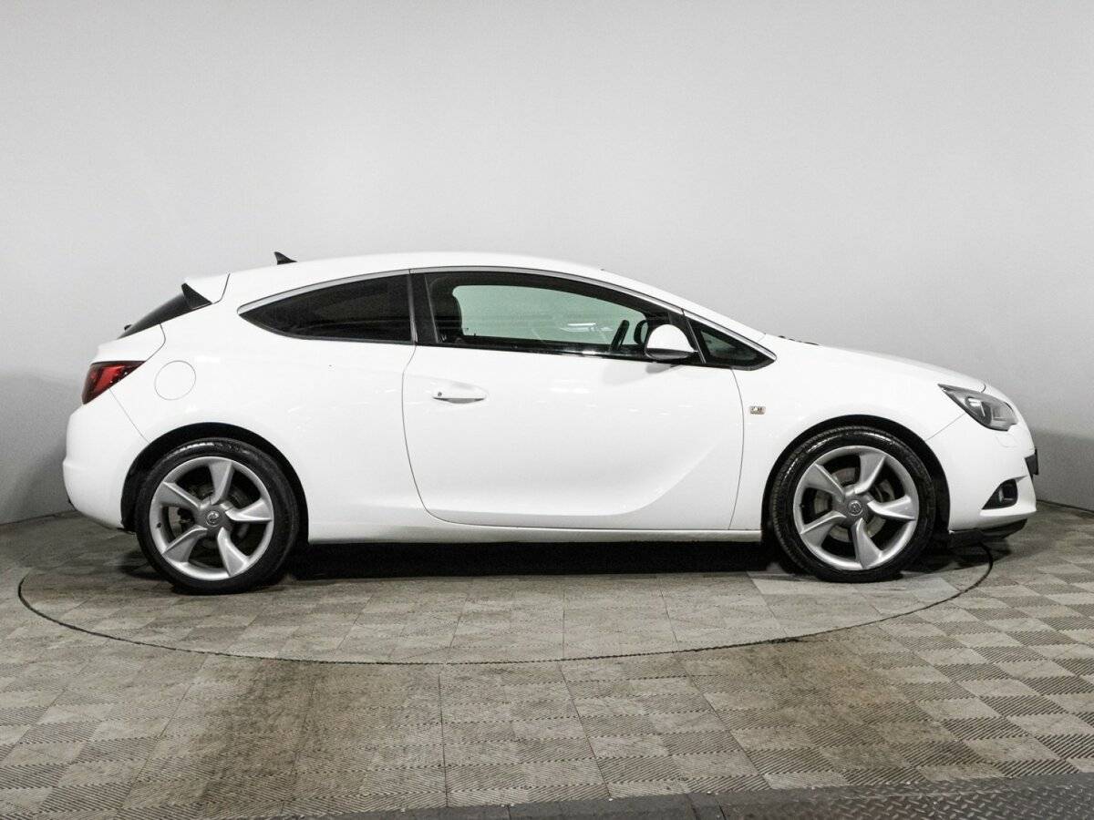 Opel Astra GTC, 2013 Фото №4