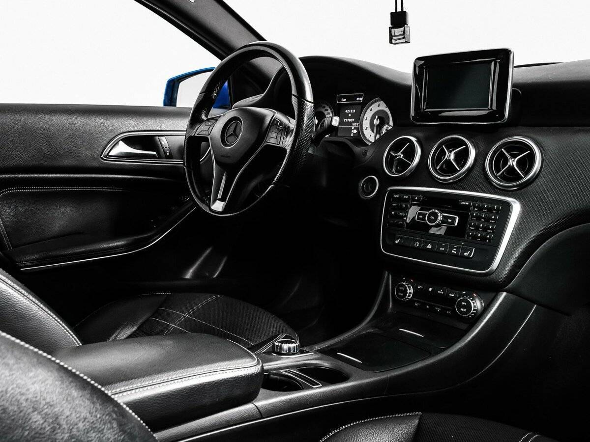 Mercedes-Benz A-Класс 200, 2013 Фото №9