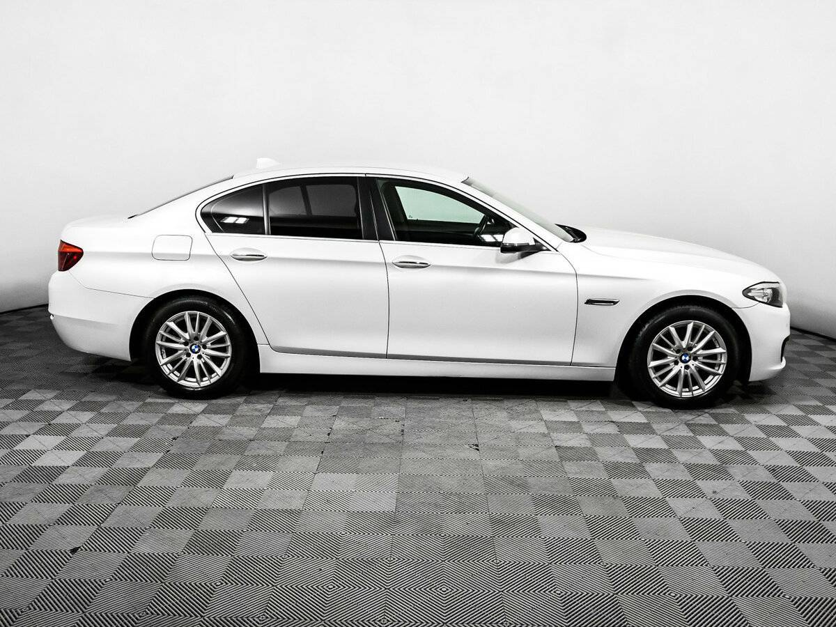BMW 5 серии 528i xDrive, 2014 Фото №4
