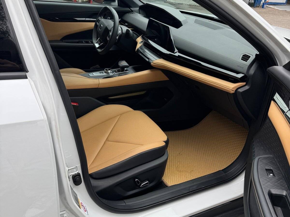 Changan UNI-V, 2023 Фото №14