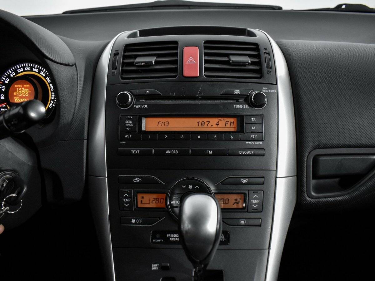 Toyota Auris, 2012 Фото №14