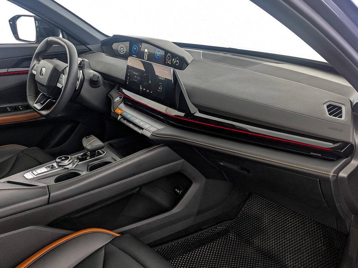 Changan UNI-V, 2024 Фото №13