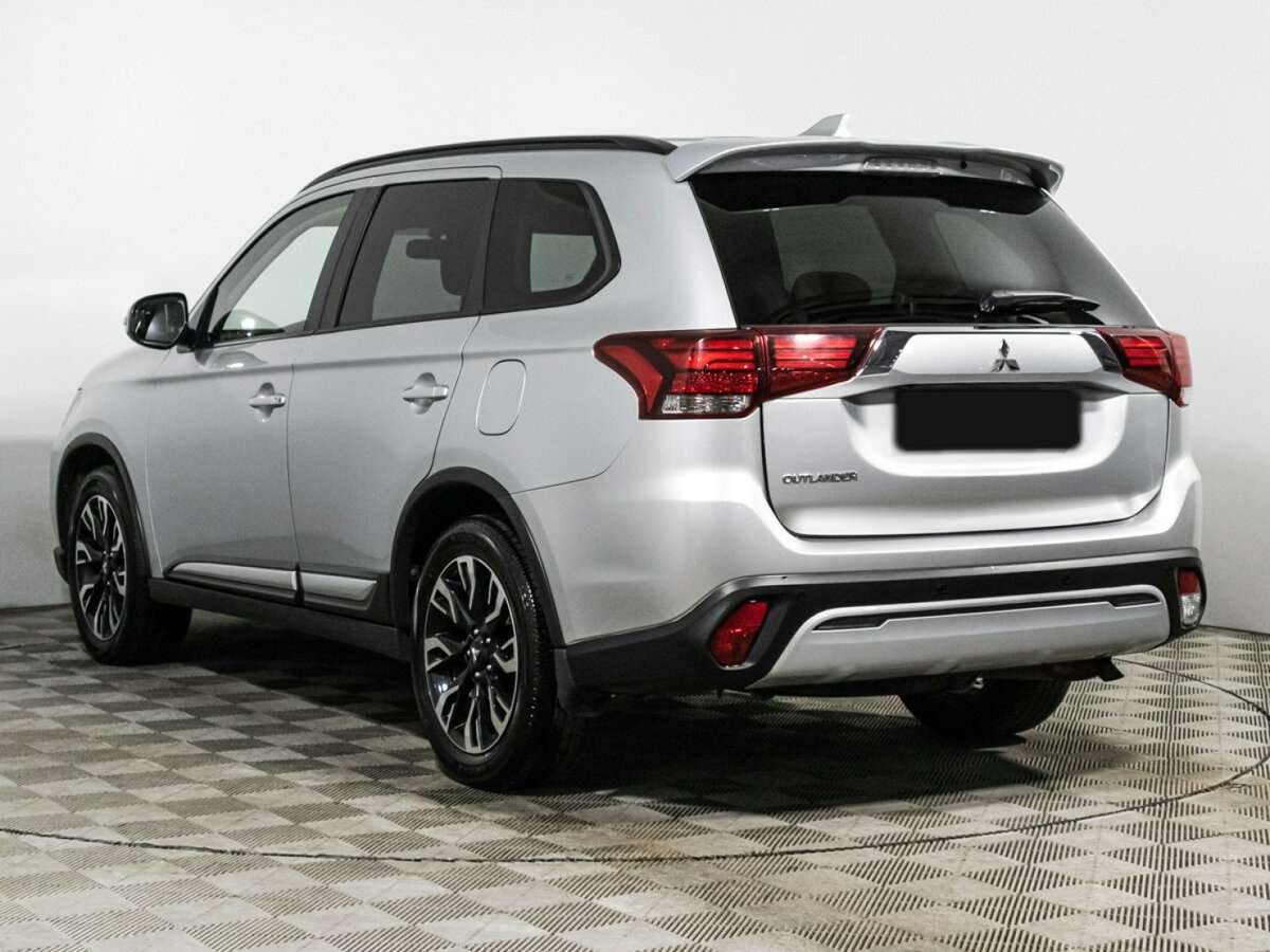 Mitsubishi Outlander, 2022 Фото №7