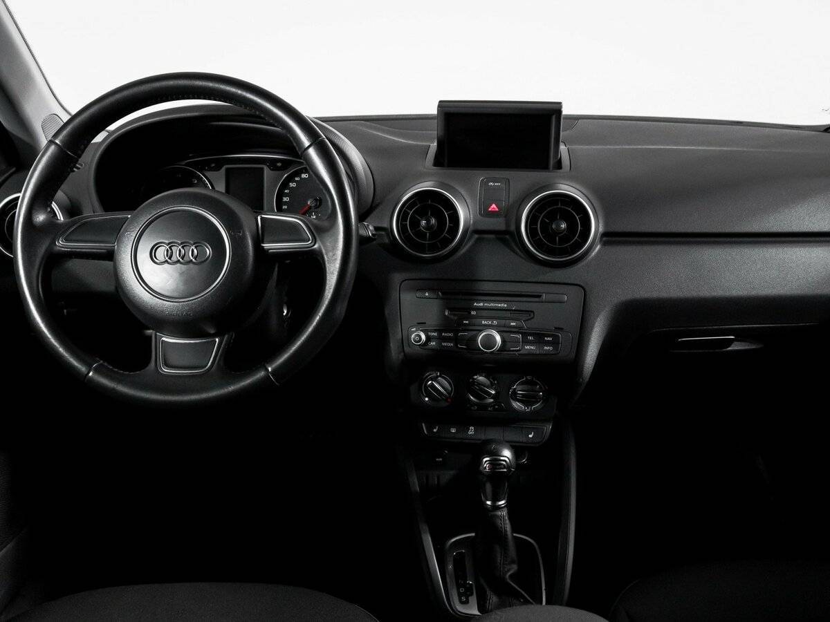 Audi A1 Sportback, 2014 Фото №12