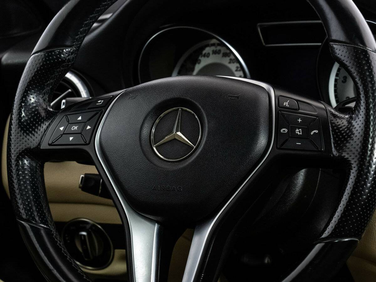Mercedes-Benz CLA 200, 2013 Фото №11