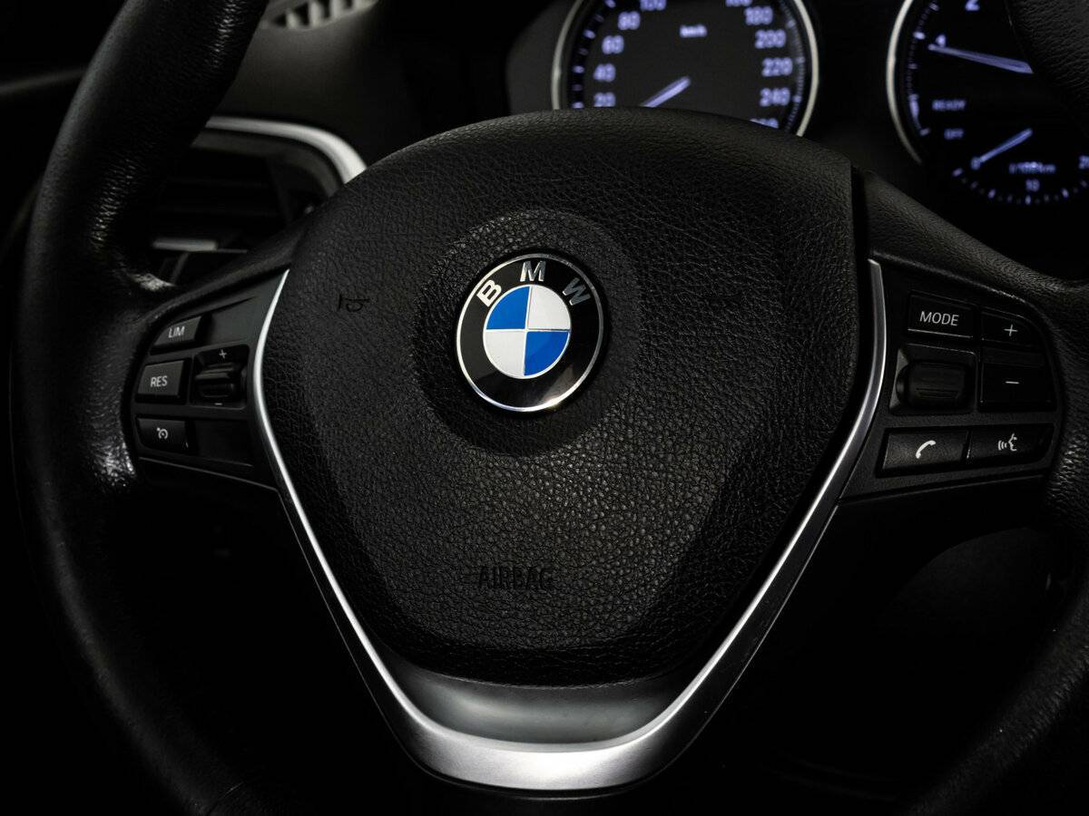 BMW 1 серии 118i, 2017 Фото №19