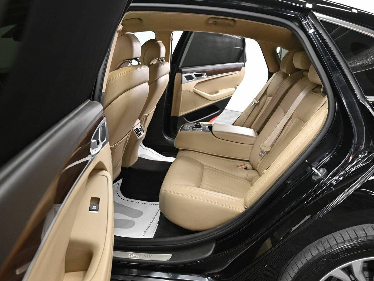 Hyundai Genesis, 2016 Фото №17