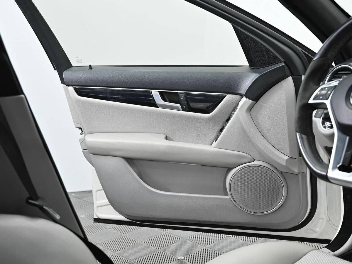 Mercedes-Benz C-Класс 180 BlueEFFICIENCY, 2012 - 179 000 км. | Фото №6