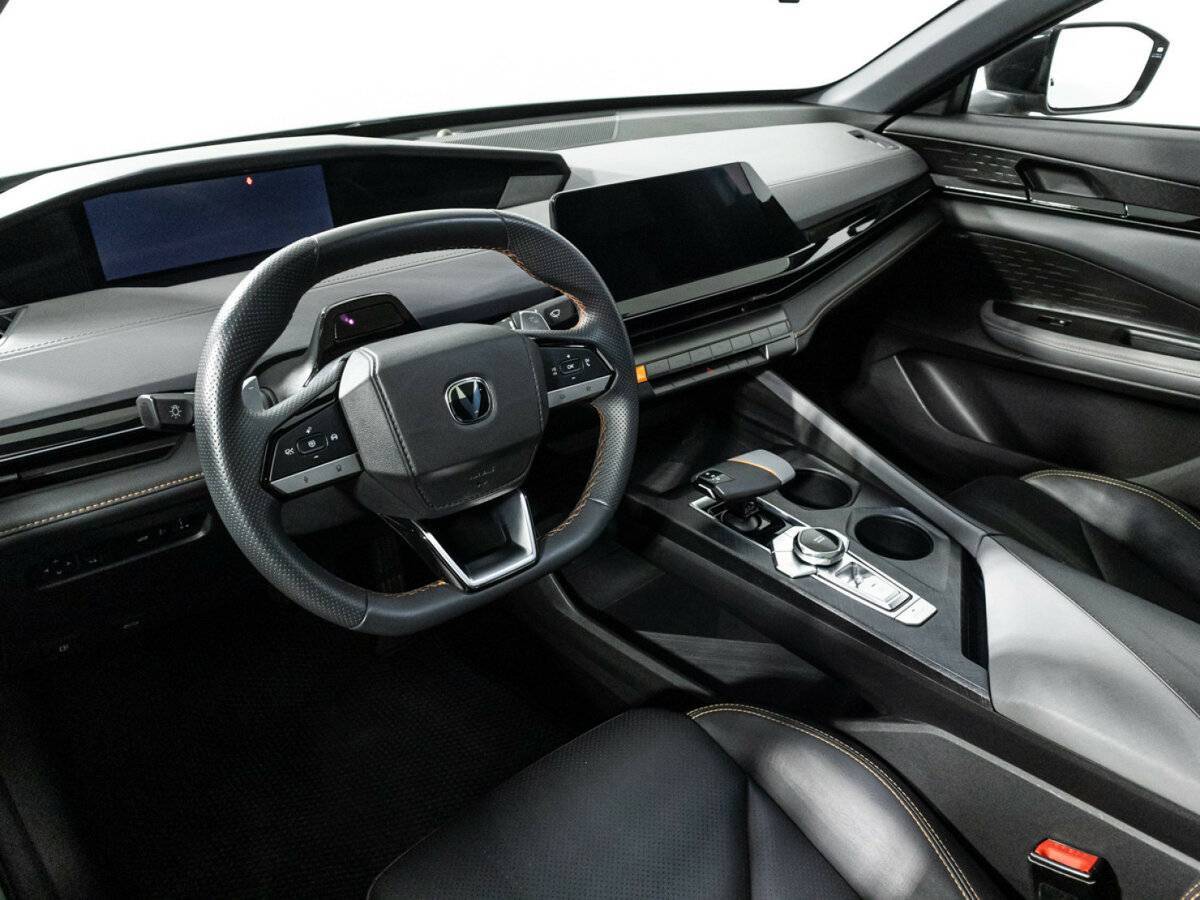 Changan UNI-V, 2023 Фото №11