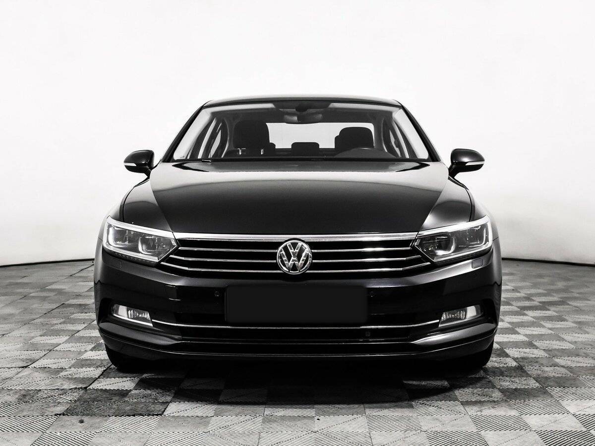 Volkswagen Passat, 2018 Фото №2