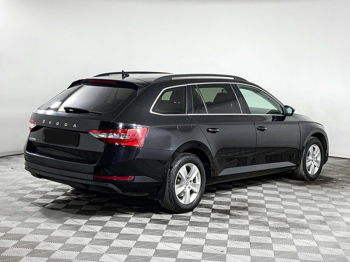 Skoda Superb III Рестайлинг, 2020 Фото №4