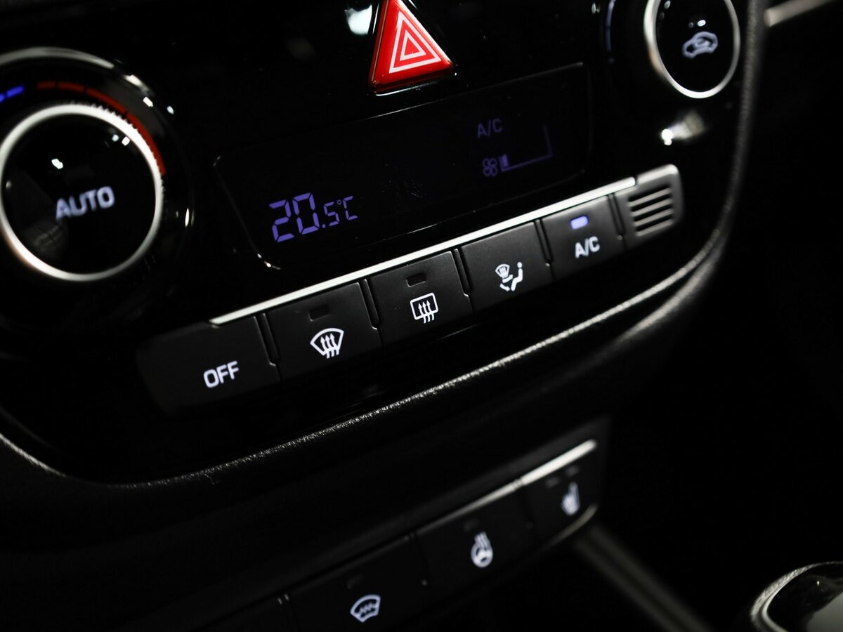 Hyundai Solaris II Рестайлинг, 2021 Фото №14