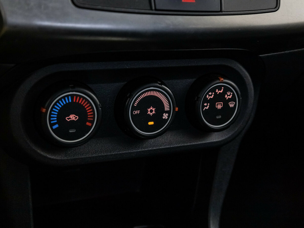 Mitsubishi Lancer X Рестайлинг, 2012 Фото №10