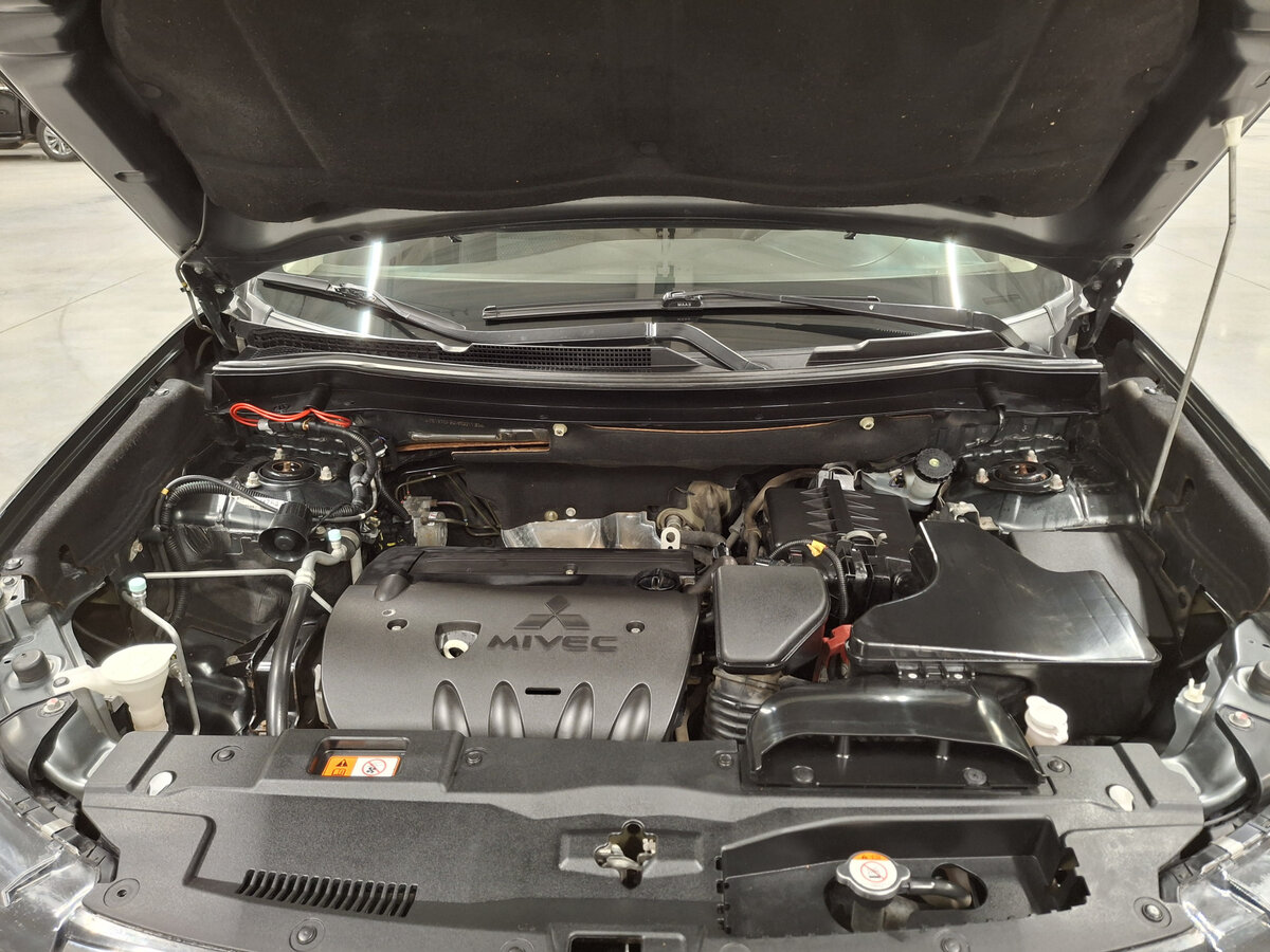 Mitsubishi Outlander III Рестайлинг 2, 2015 Фото №9