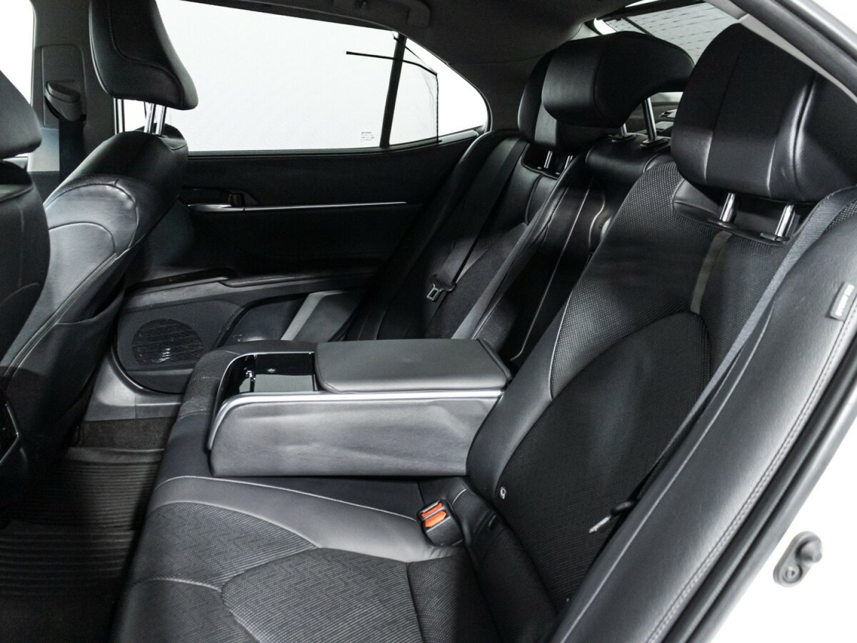 Toyota Camry VIII (XV70) Рестайлинг, 2021 Фото №9