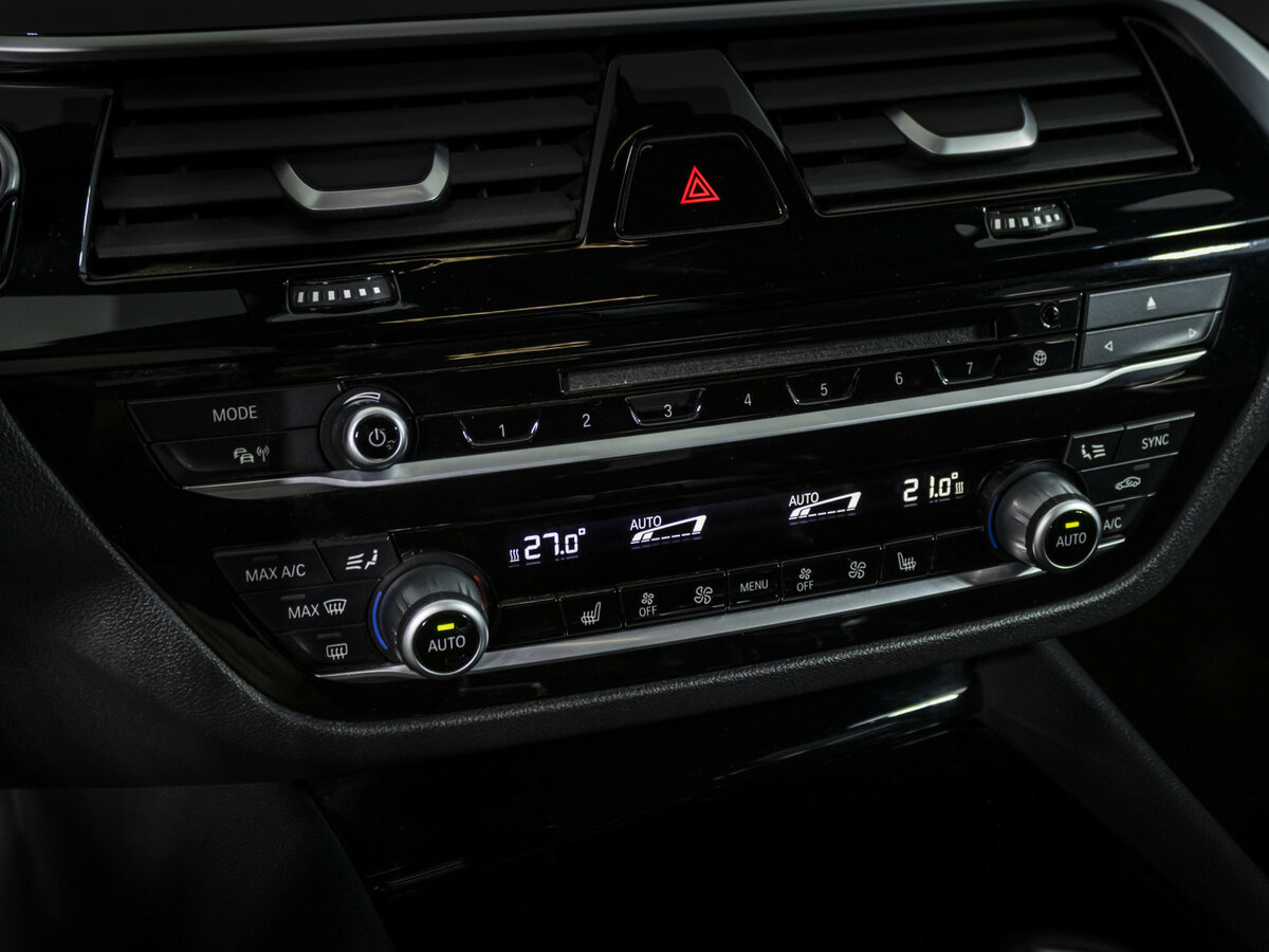 BMW 5 серии 520d VII (G30/G31/G38), 2017 Фото №13