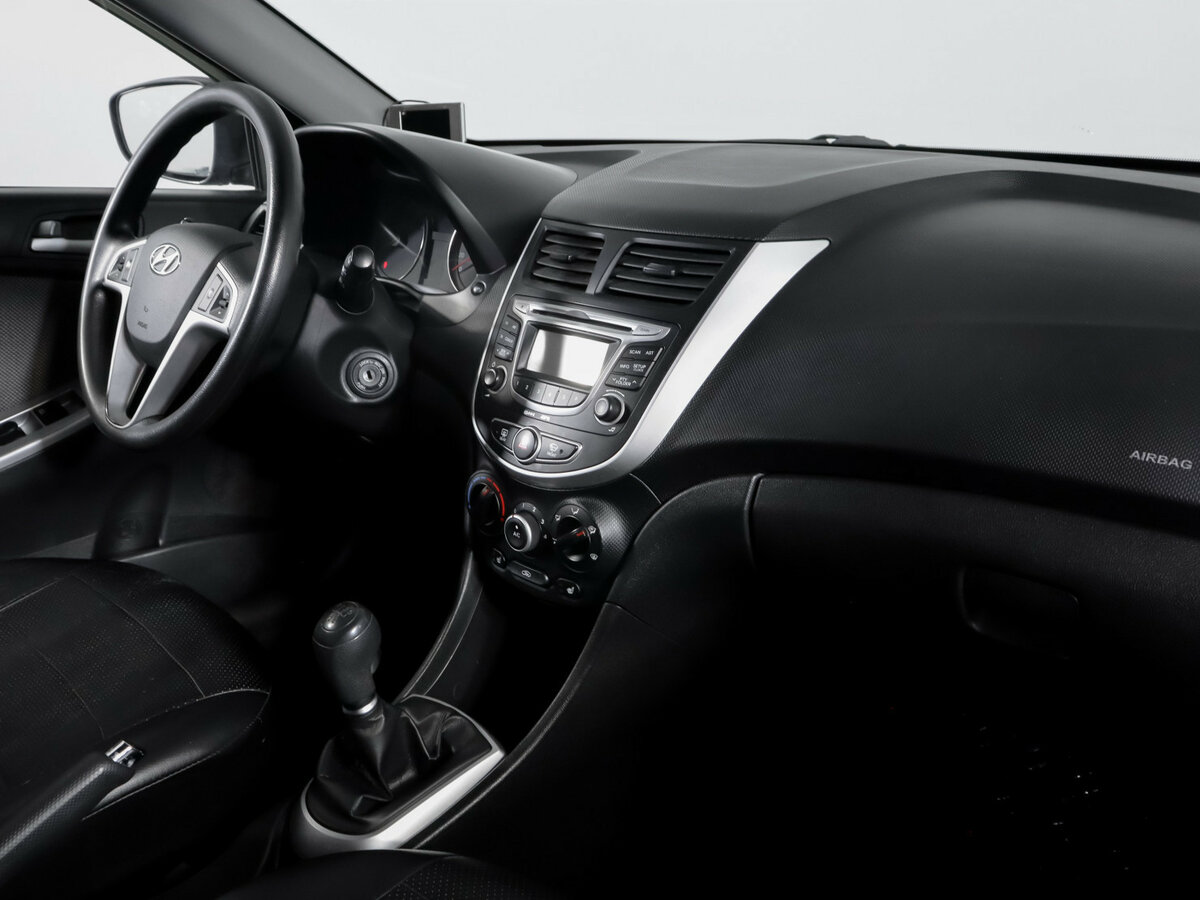 Hyundai Solaris I, 2013 - 110 000 км. | Фото №7