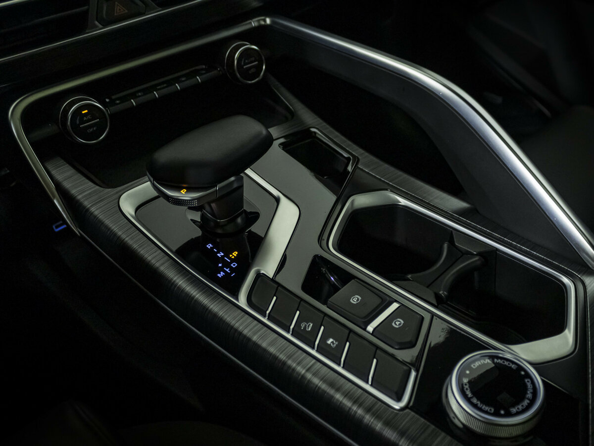 Geely Tugella I Рестайлинг, 2023 Фото №16