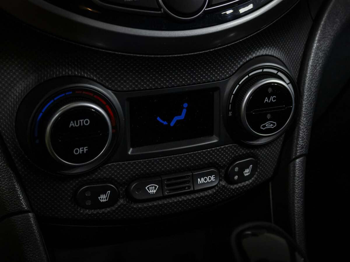 Hyundai Solaris I Рестайлинг, 2015 Фото №14