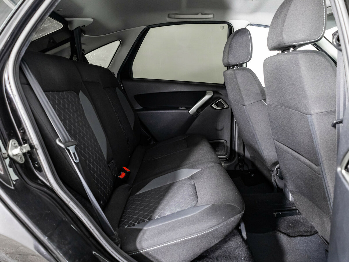 Lada (ВАЗ) Granta I Рестайлинг, 2019 Фото №14