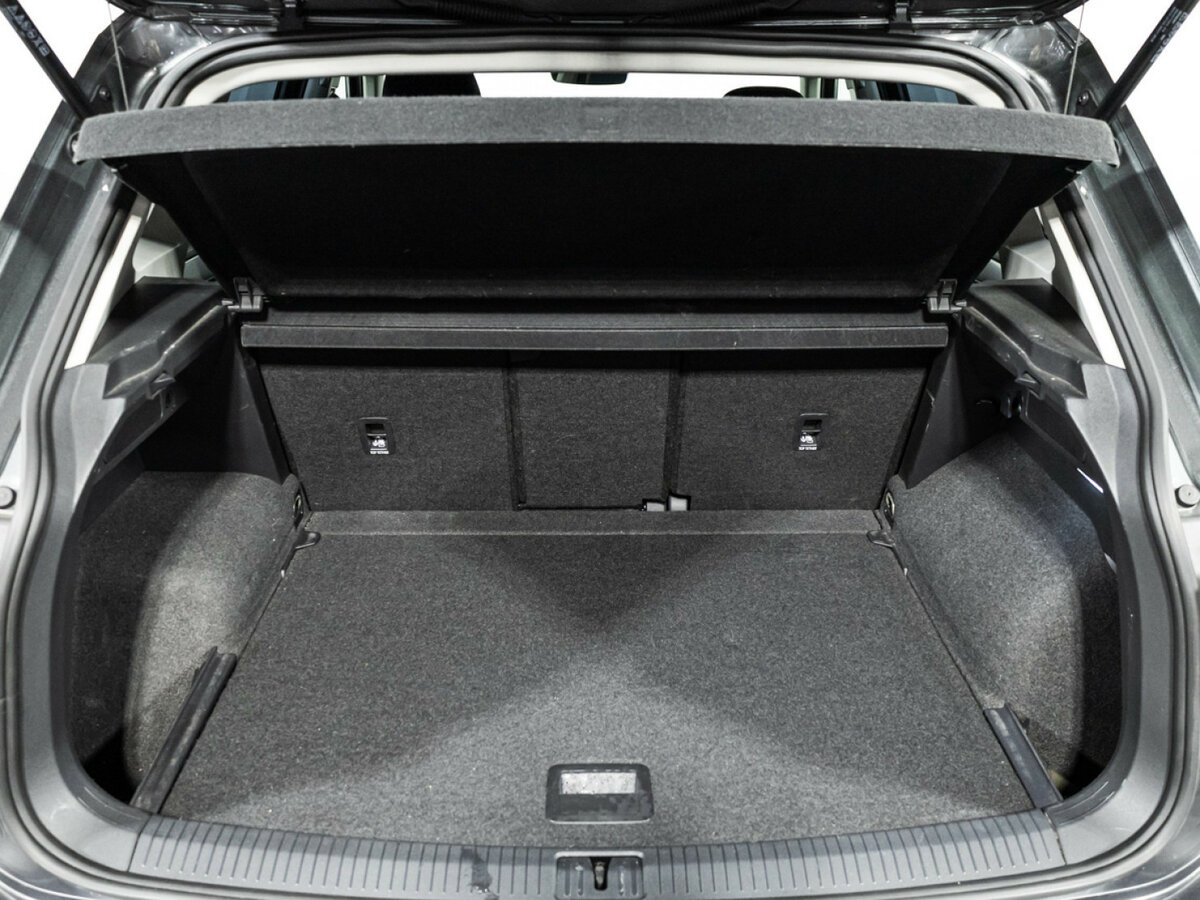 Volkswagen Tiguan II Рестайлинг, 2022 Фото №18
