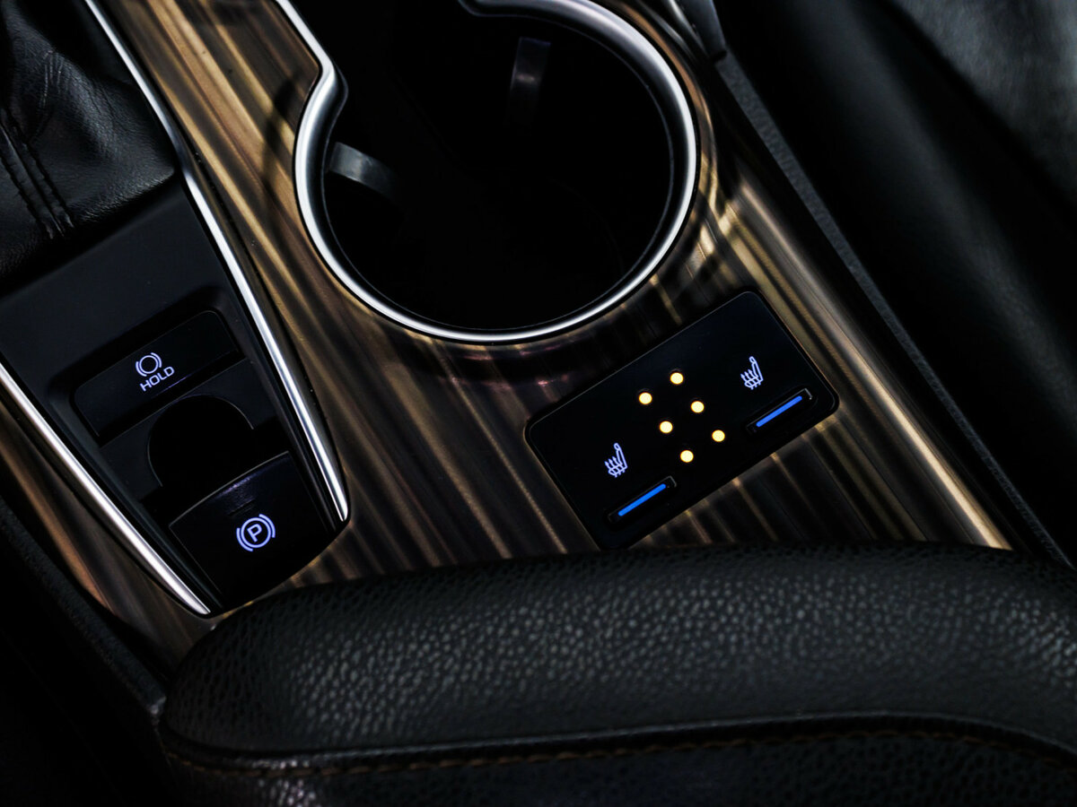 Toyota Camry VIII (XV70), 2019 Фото №20